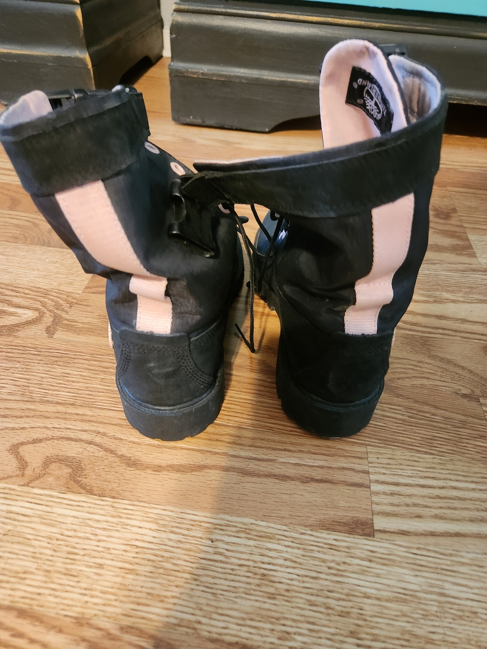 Timberland Black Women’s Lace-Up Combat Boots with Pink Eyelets - Picture 3 of 5